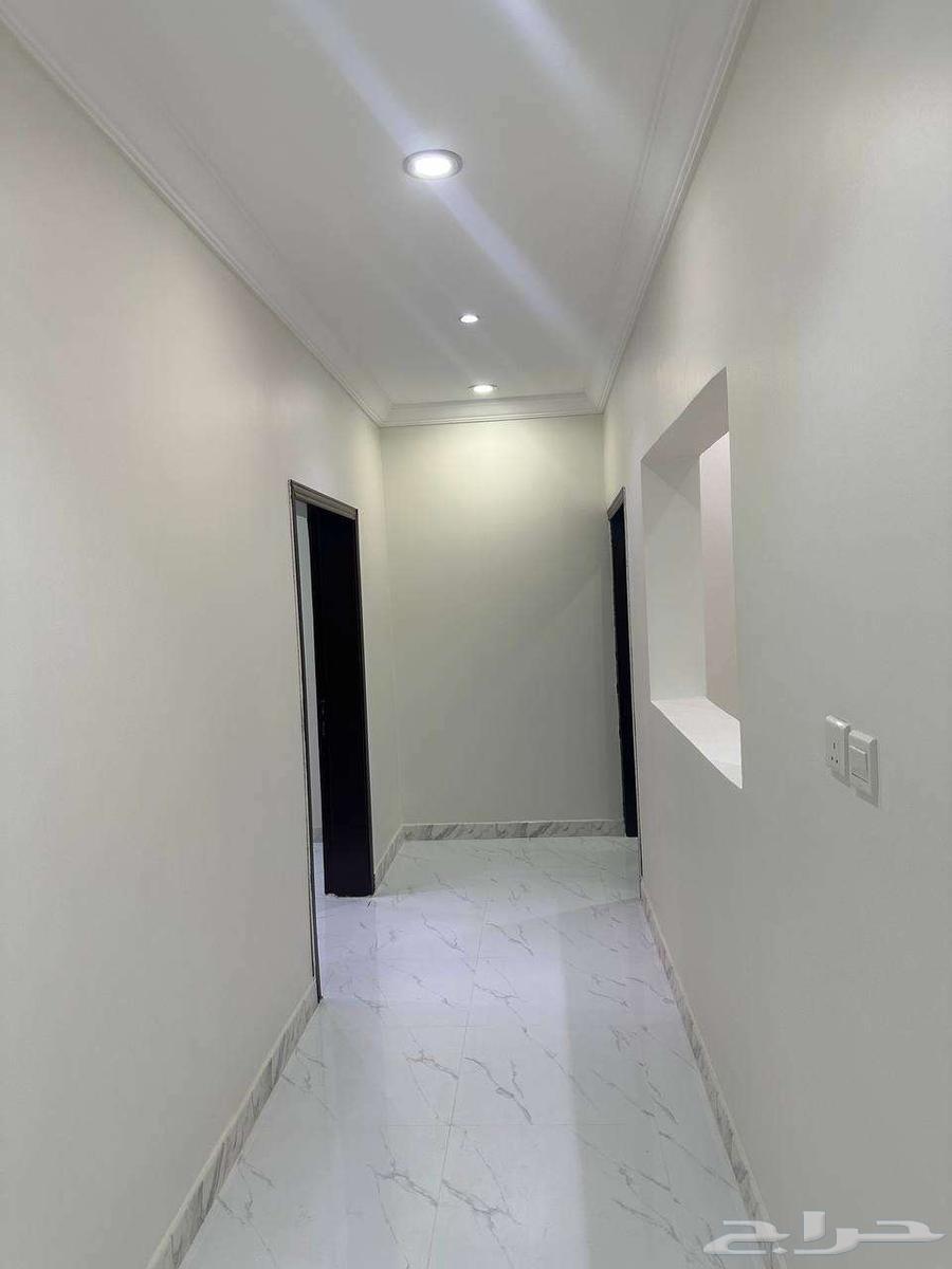 فيلا 7 غرف في العوالي 55