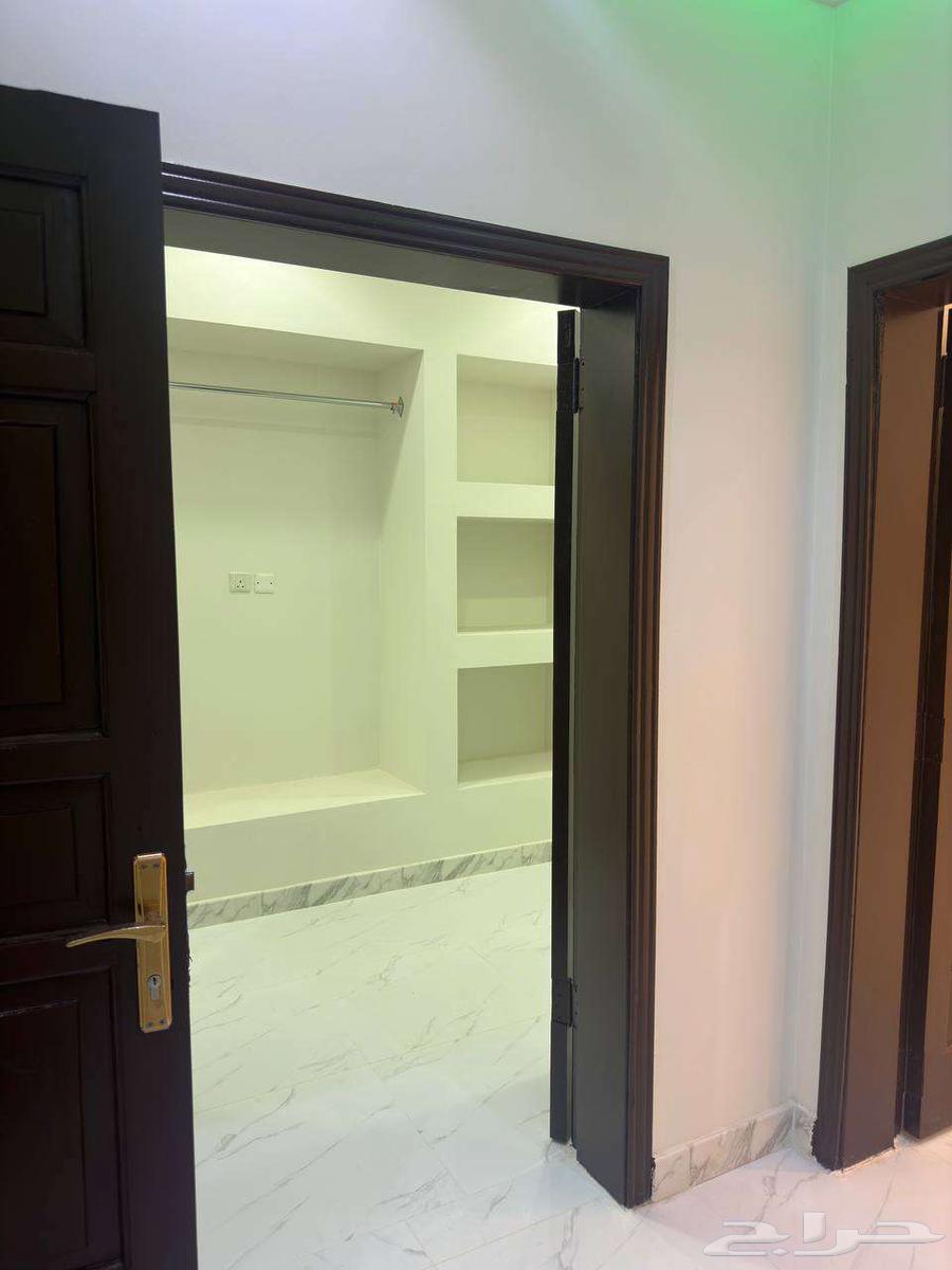 فيلا 7 غرف في العوالي 57