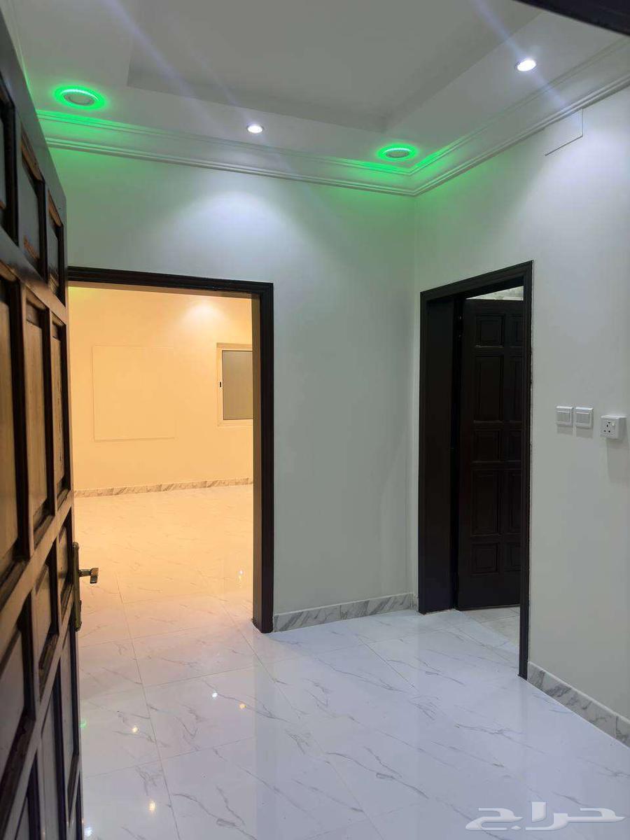 فيلا 7 غرف في العوالي 60