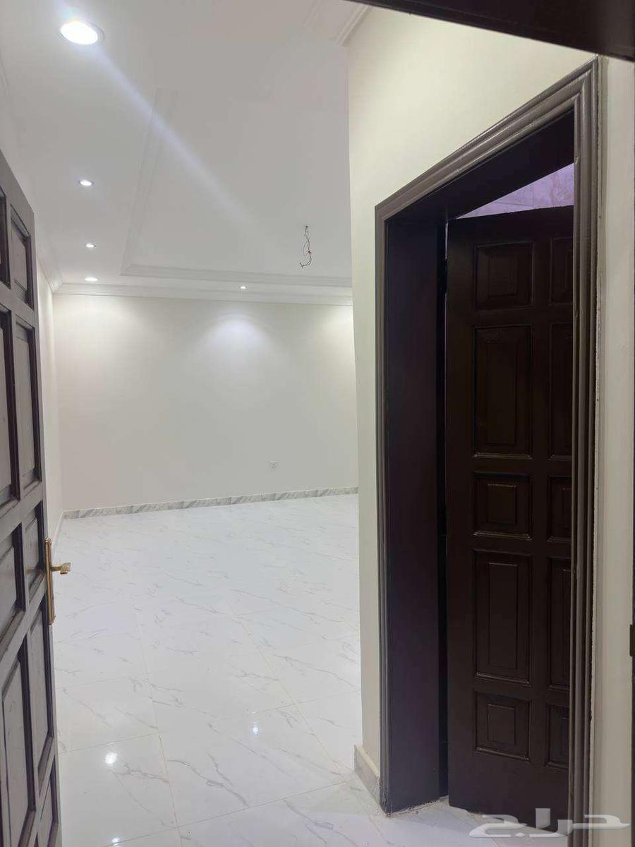 فيلا 7 غرف في العوالي 66