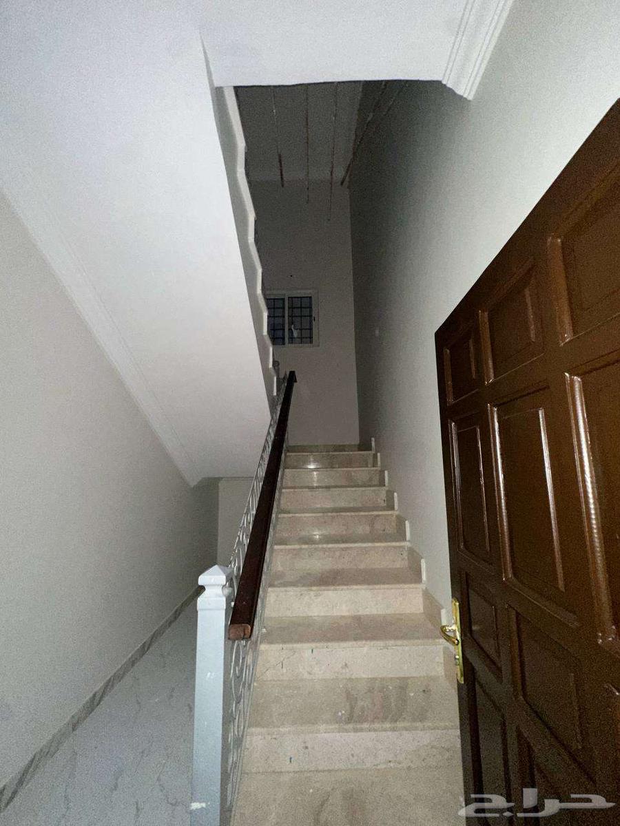 فيلا 7 غرف في العوالي 75