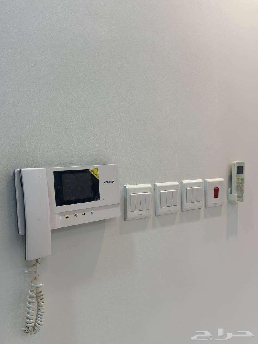 فيلا 7 غرف في العوالي 10