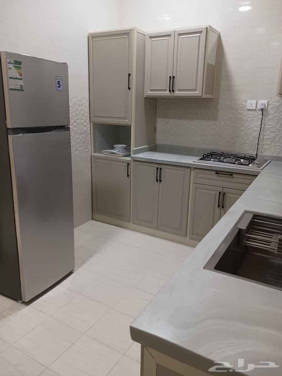 شقة 2 غرف في طيبة 5