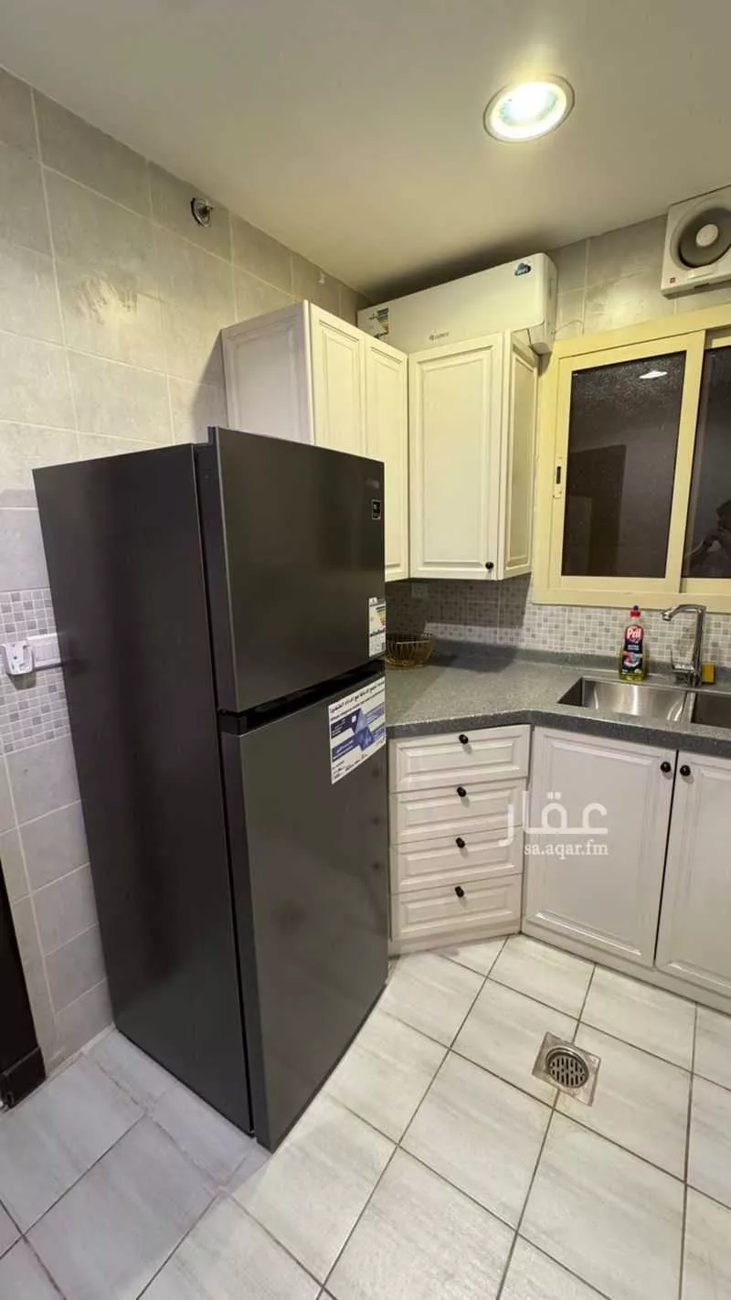 شقة 3 غرف في الملقا 10