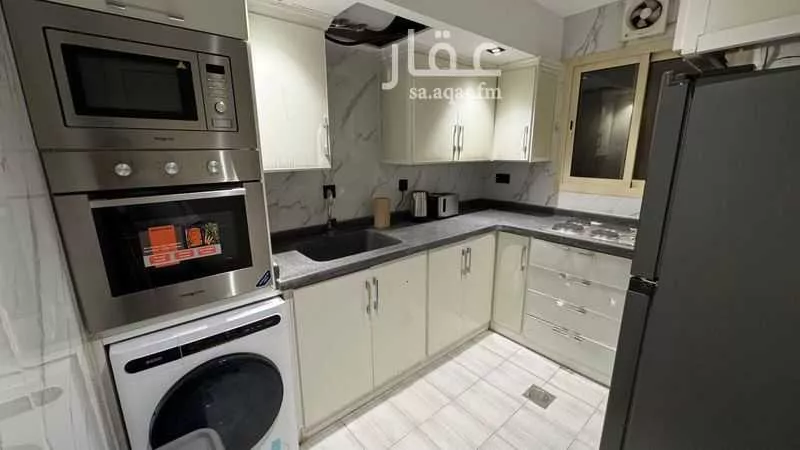 3 bedroom apartment in Al Malqa 6