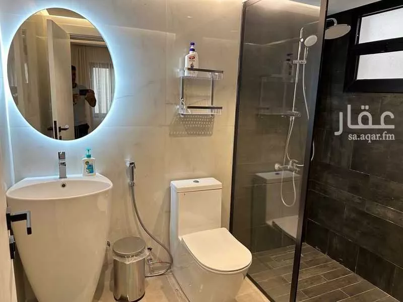 3 bedroom apartment in Al Malqa 8