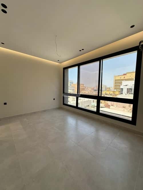 شقة  في الروضة 5