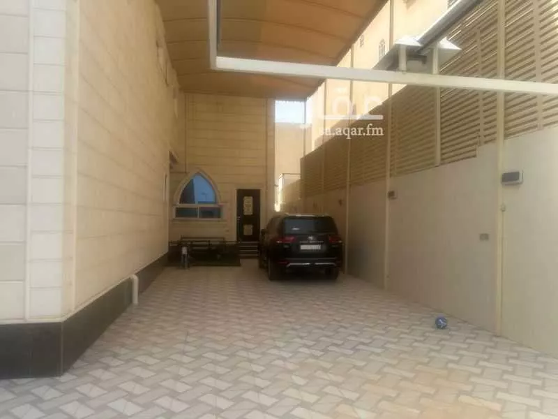 فيلا 13 غرف في الروضة 16