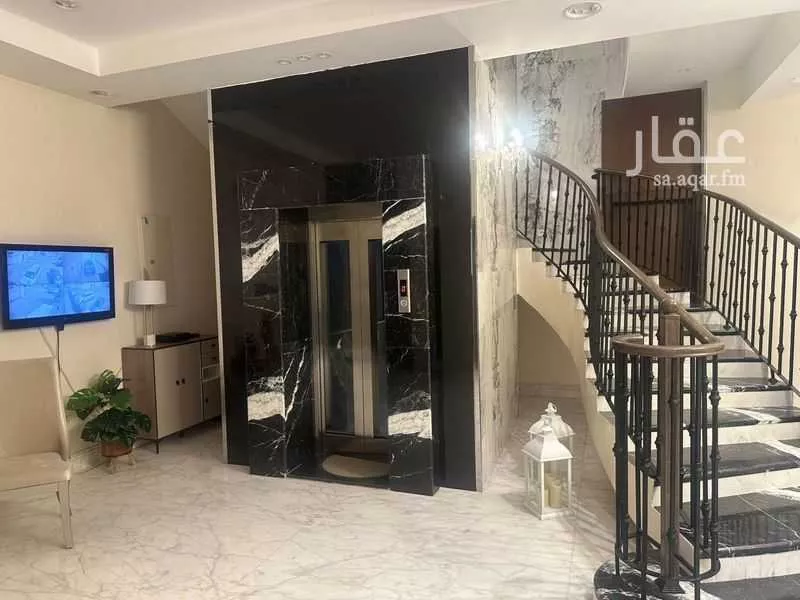 فيلا 13 غرف في الروضة 4