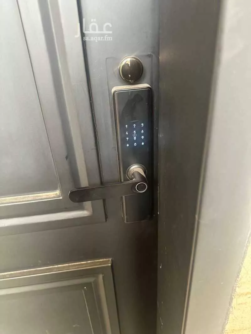 فيلا 13 غرف في الروضة 8