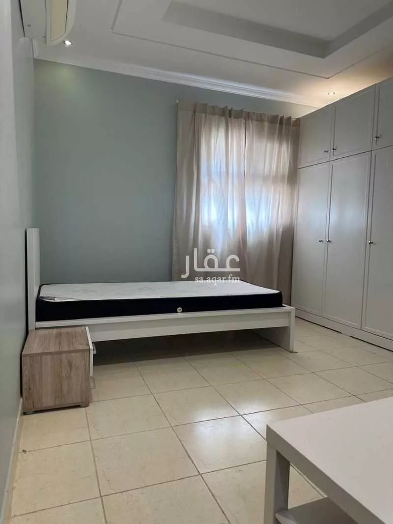 شقة 3 غرف في المغرزات 4