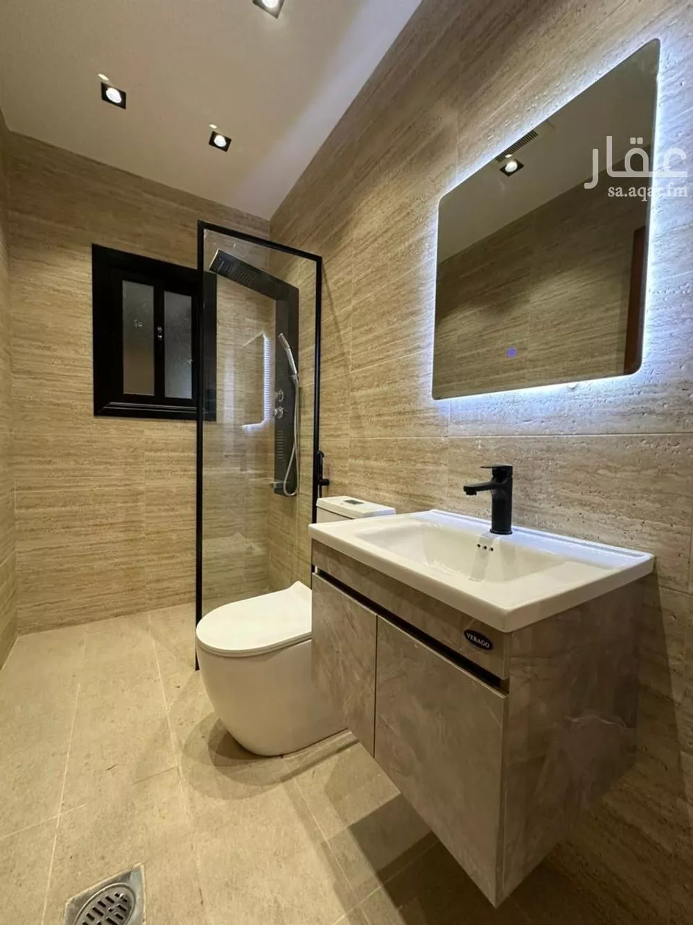 5 bedroom apartment in Al Aziziyah 11