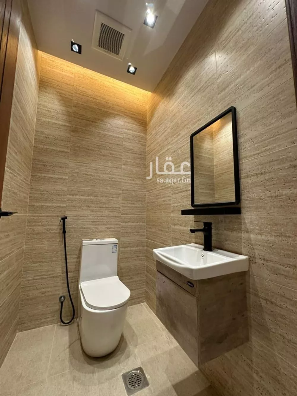 5 bedroom apartment in Al Aziziyah 5