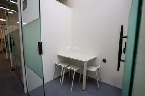 مكتب 10829 م² في الروضة 10