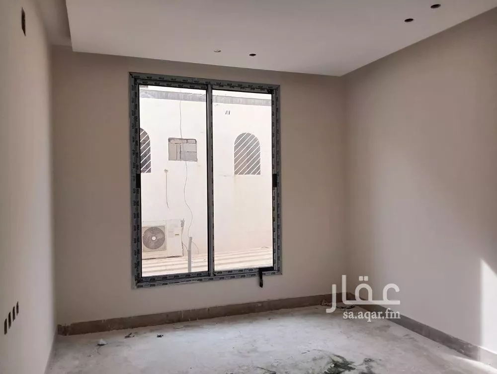 4 bedroom floor in Al Zahrah 8