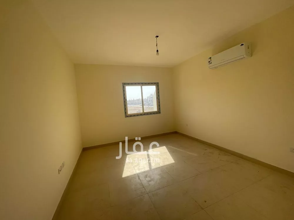 5 bedroom villa in Al Shiraa 17