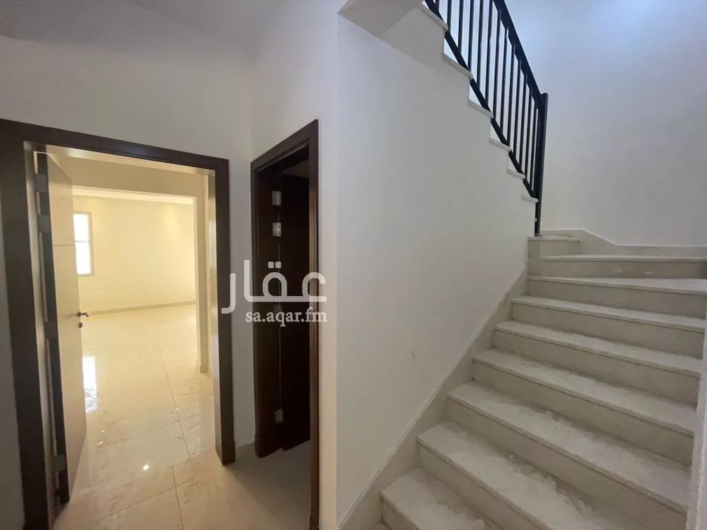 5 bedroom villa in Al Shiraa 10