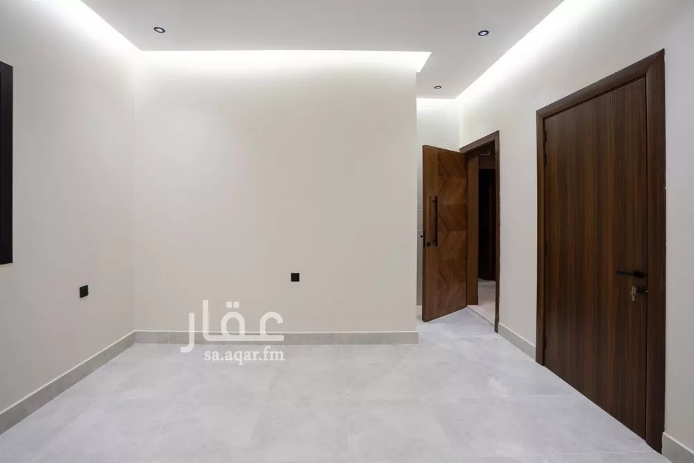 5 bedroom apartment in Al Bawadi 4
