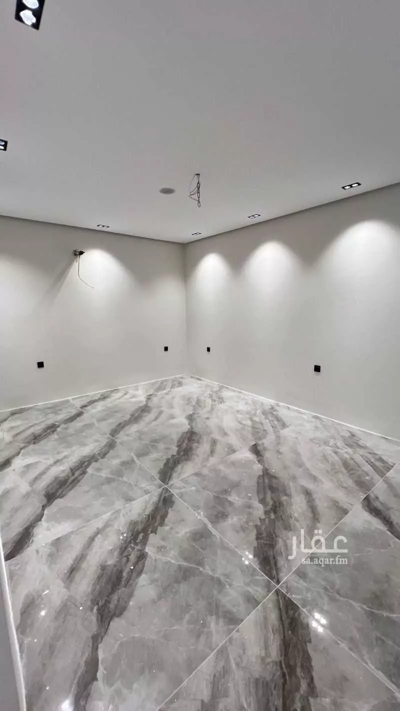 فيلا 5 غرف في الريان 8