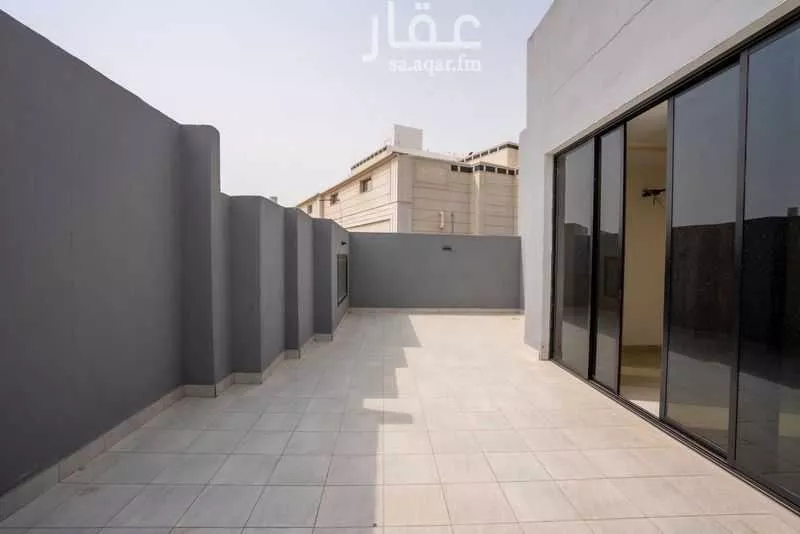 فيلا 5 غرف في الريان 10