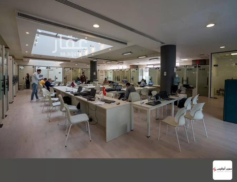 مكتب 10829 م² في الروضة 5