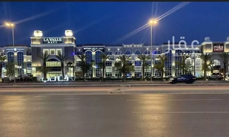 مكتب 1900 م² في النفل 9