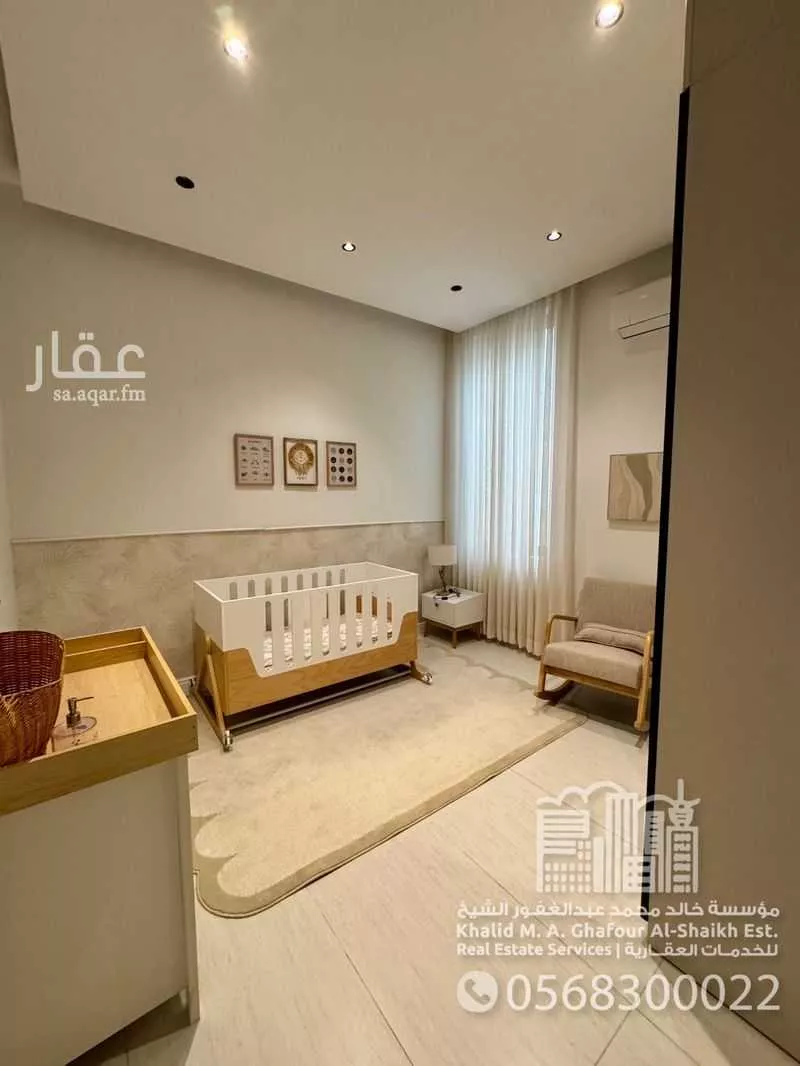 فيلا 5 غرف في السيف 17