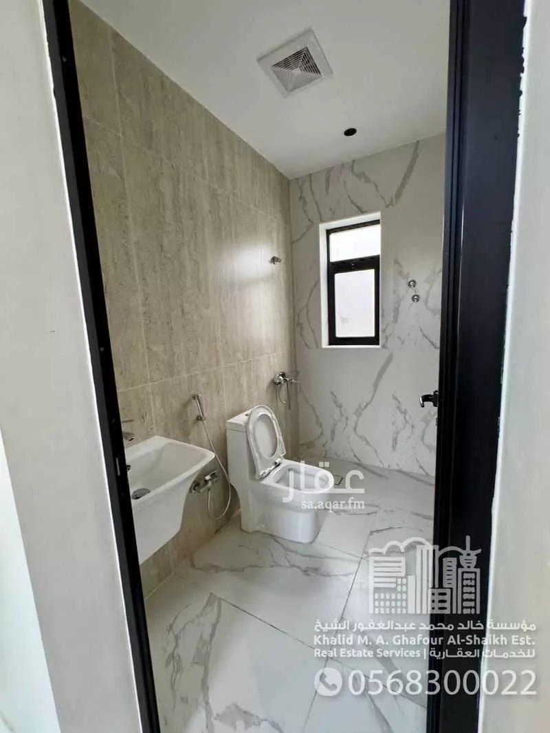 فيلا 5 غرف في السيف 22