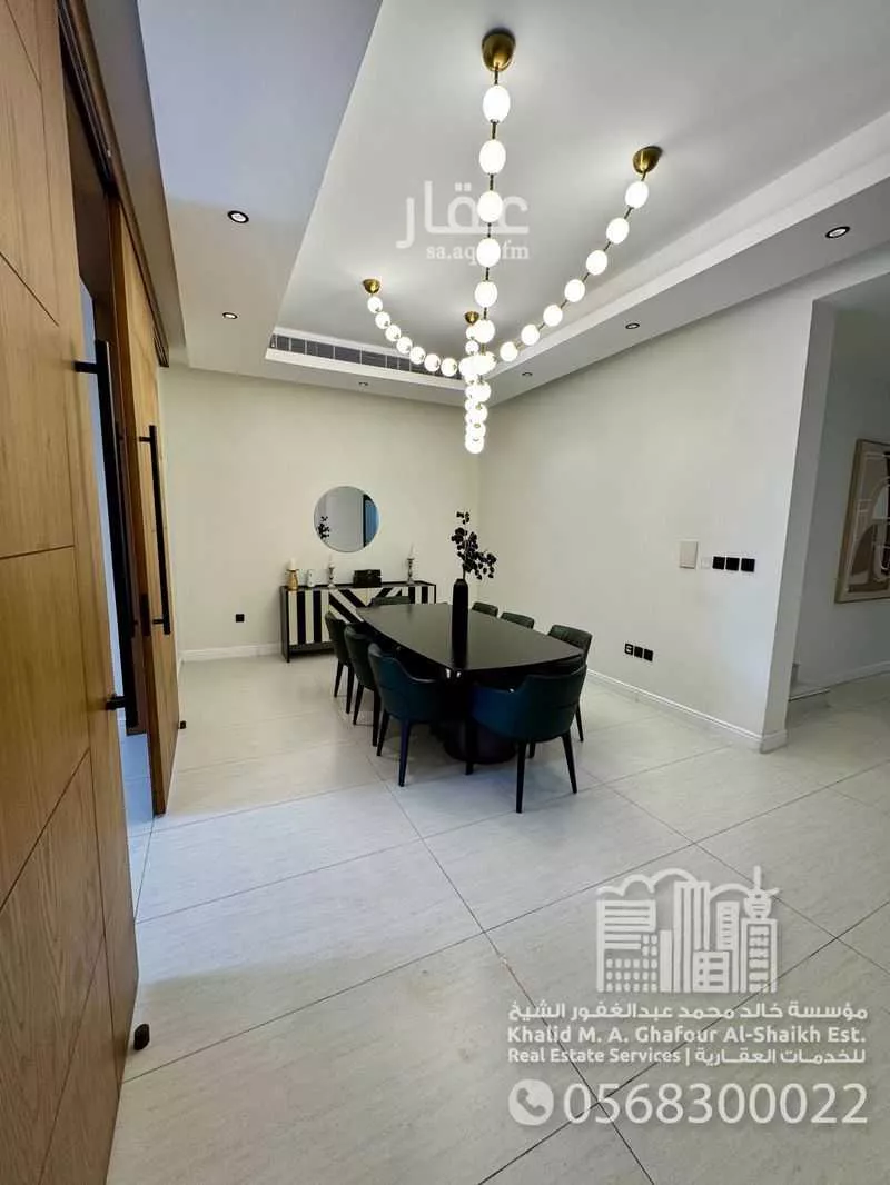 فيلا 5 غرف في السيف 4