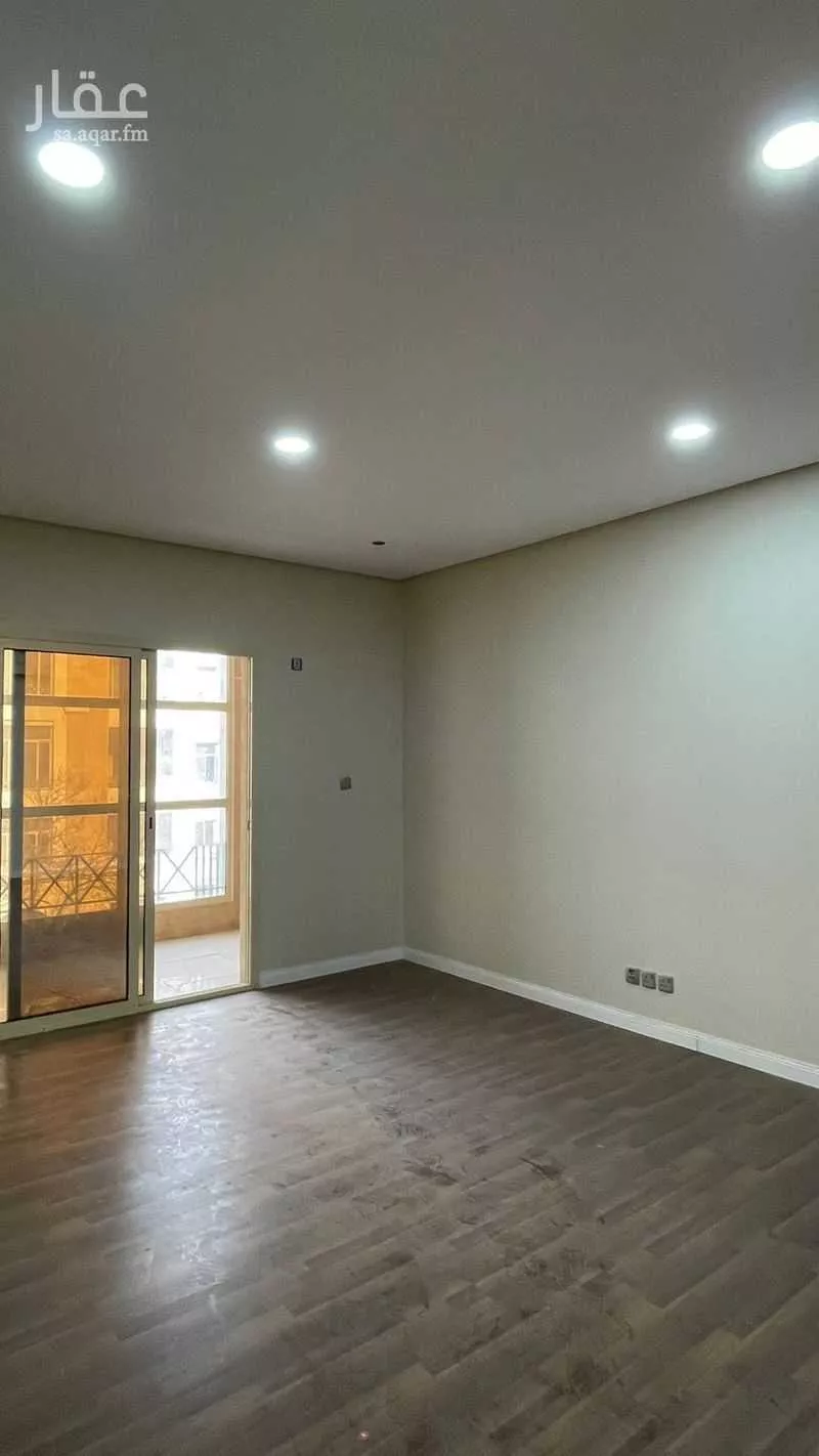 شقة 3 غرف في الحمرا 15