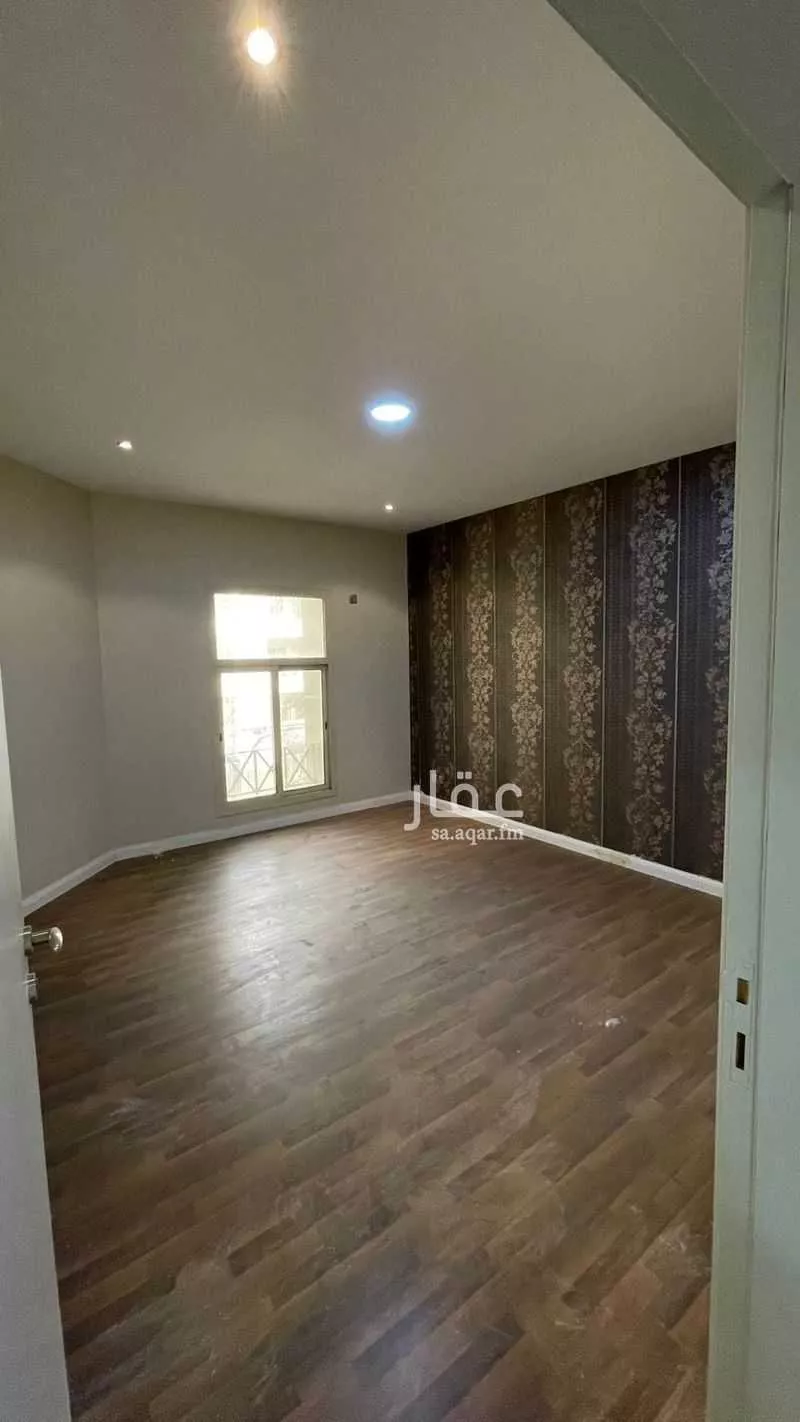 شقة 3 غرف في الحمرا 18