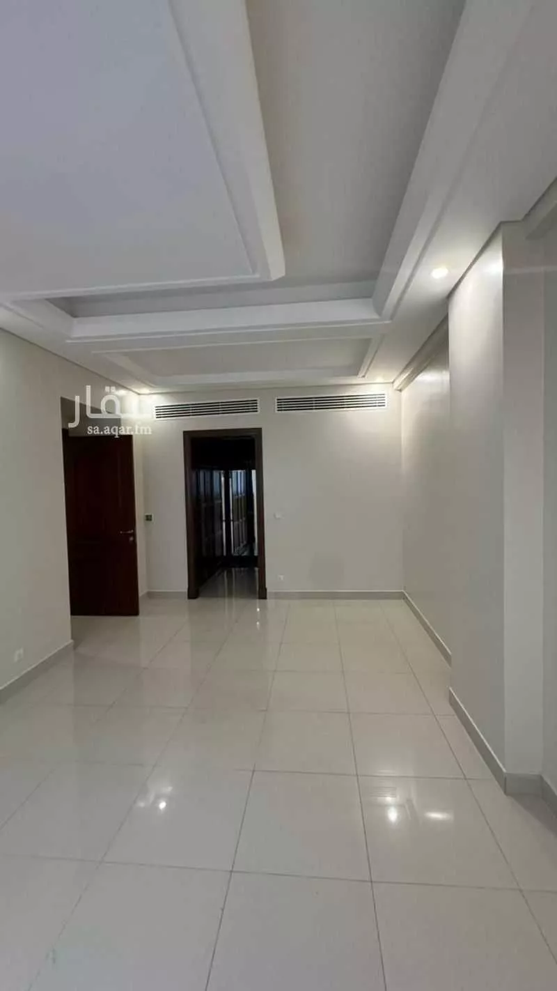 شقة 5 غرف في الروابي 8