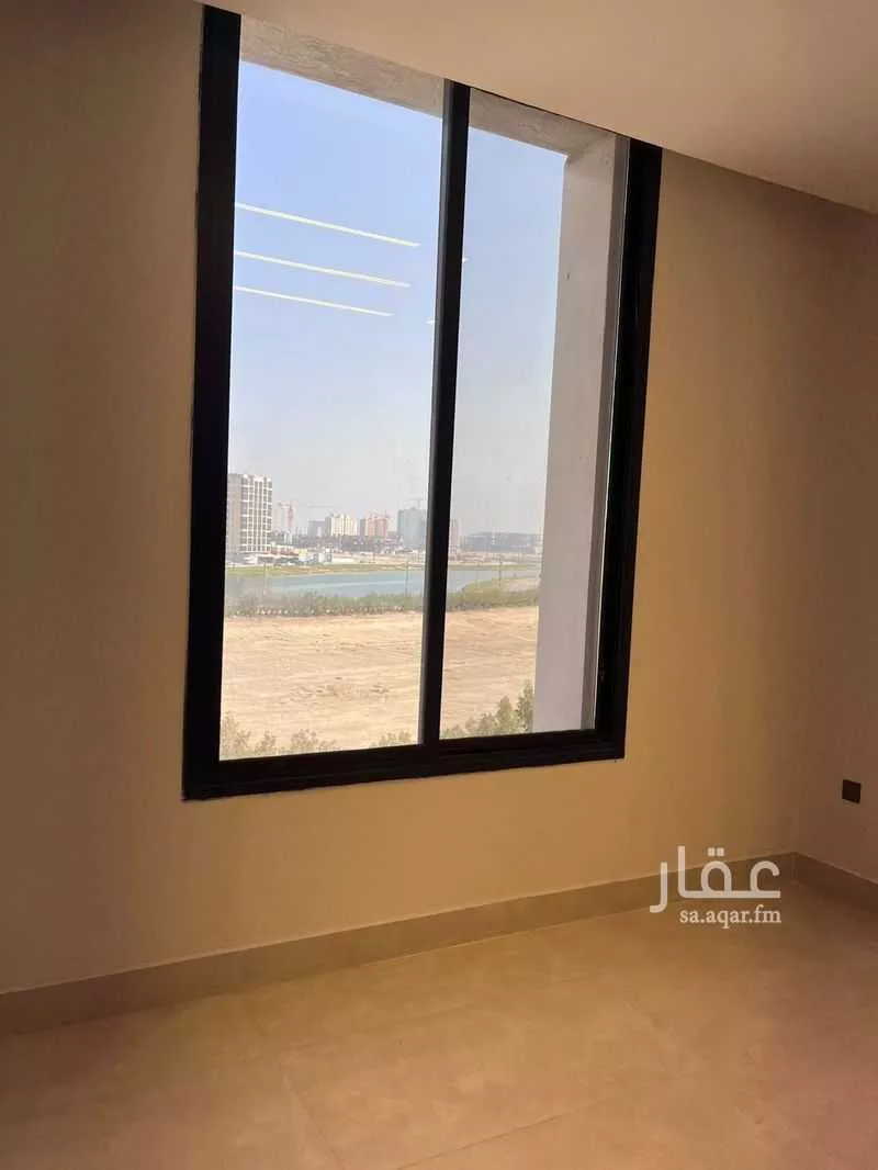 شقة 4 غرف في الحمرا 11