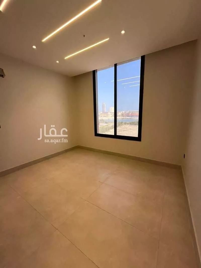 شقة 4 غرف في الحمرا 13