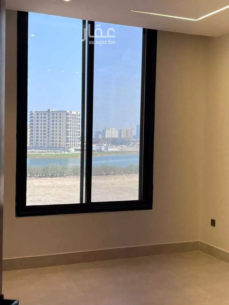 شقة 4 غرف في الحمرا 15