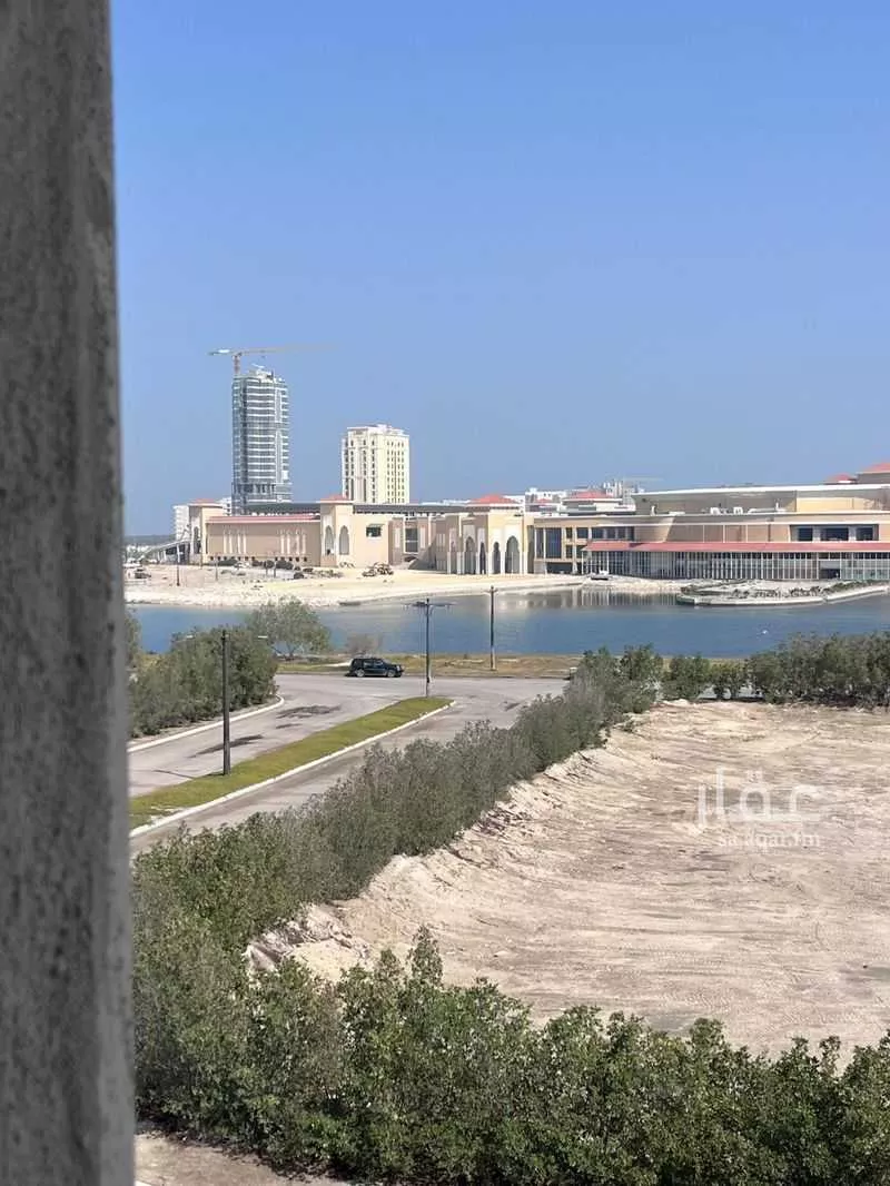 شقة 4 غرف في الحمرا 17