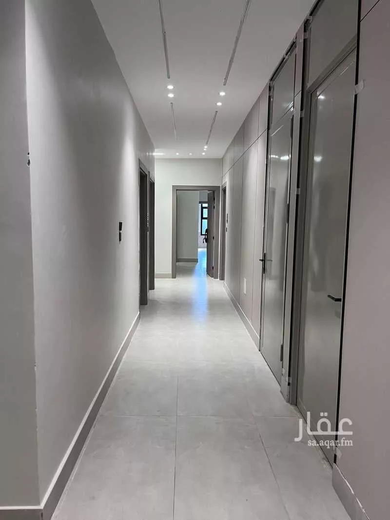 شقة 4 غرف في الحمرا 22