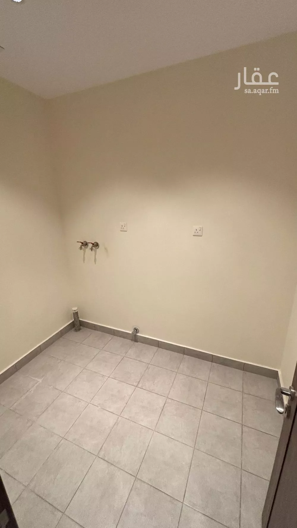 5 bedroom apartment in Al Difa 8