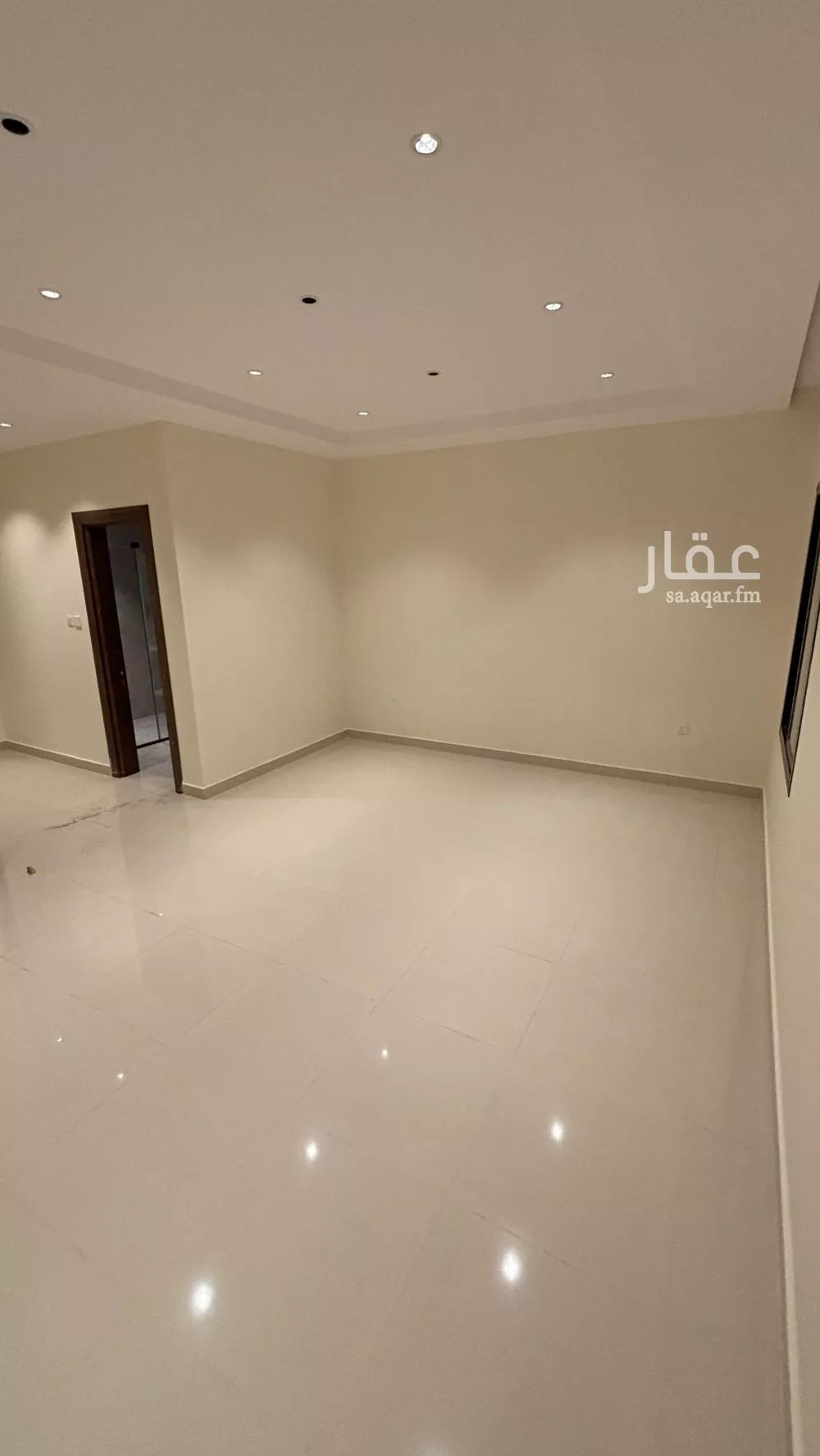 شقة 5 غرف في الدفاع 4