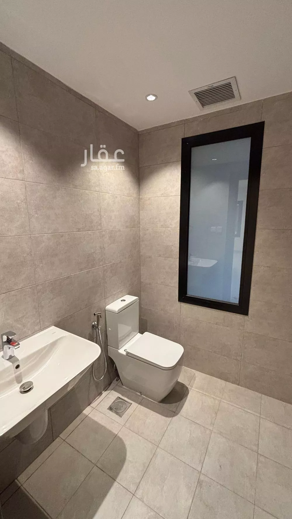 شقة 5 غرف في الدفاع 8