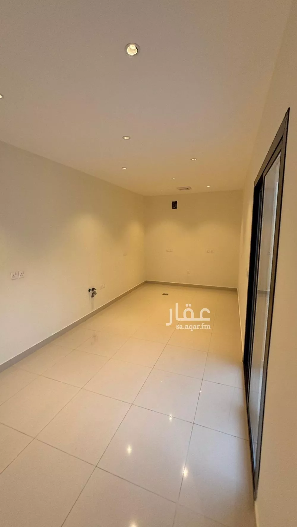 5 bedroom apartment in Al Difa 9