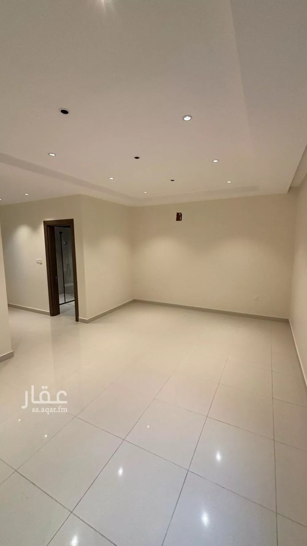 شقة 5 غرف في الدفاع 3