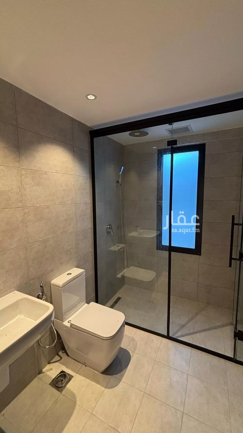 شقة 5 غرف في الدفاع 6