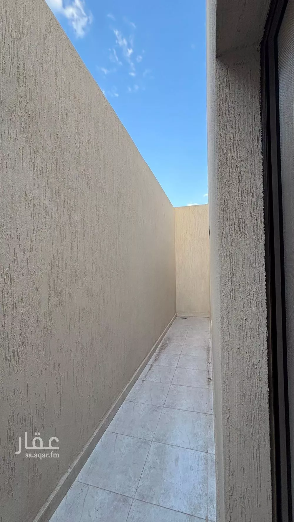 شقة 5 غرف في الدفاع 8