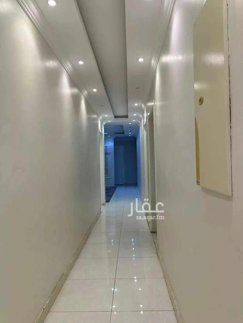 عمارة 352 م² في طيبة 12