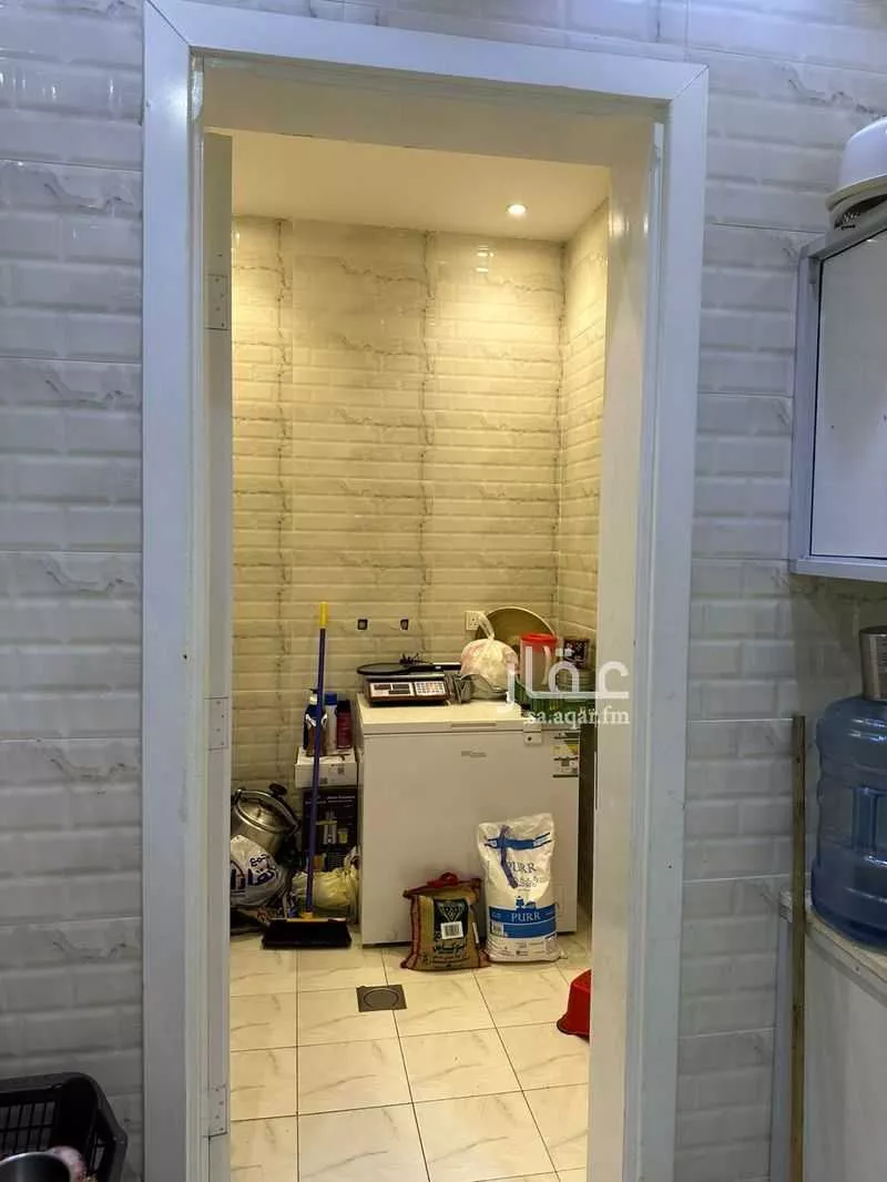 عمارة 352 م² في طيبة 14