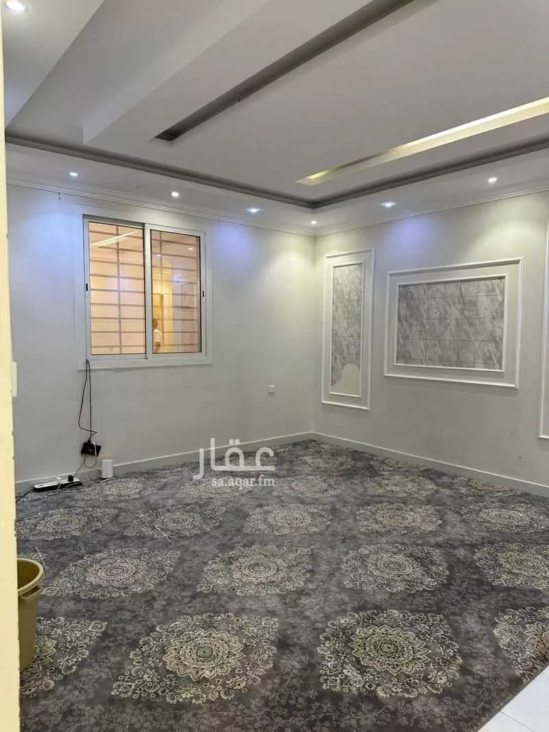 عمارة 352 م² في طيبة 17