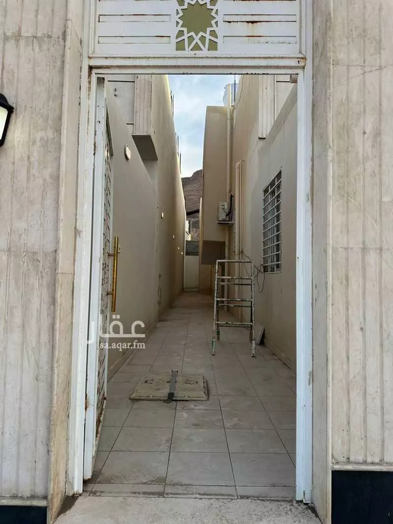 عمارة 352 م² في طيبة 20