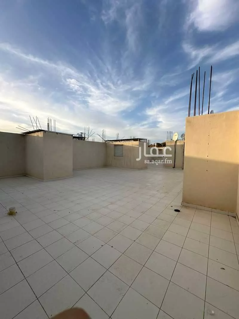 عمارة 352 م² في طيبة 26