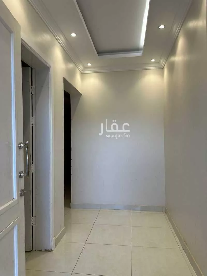 عمارة 352 م² في طيبة 7